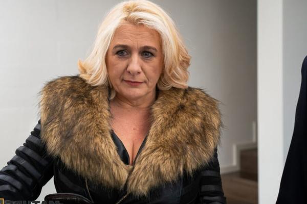 Camilla Creampie a participé à la tournée européenne.