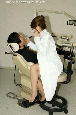 BANGING THE SALOPE DENTISTE (JAPON)