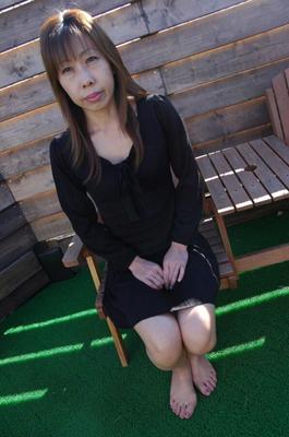 MILF japonaise - Aki Iwashita