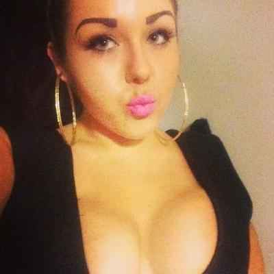 Jessica, une salope britannique aux gros seins