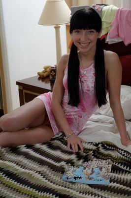 Hannah - Adolescente se folla al hijo de los vecinos