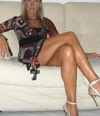 Milf perfecta le encanta follar