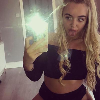 Petite blonde bimbo wants you to cum over her curvy body