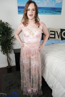 Alexis Morissett - dreamy angelic trans beauty appears