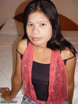 Philippines - la vilaine salope Nicole a de superbes seins