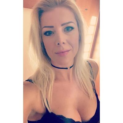 MILFS Mania XXX - Den ganzen Tag streicheln ...