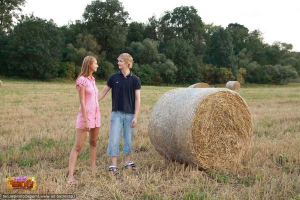 Hardcore Pink Kleid in Hayfield MF