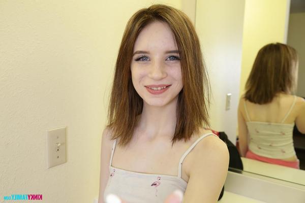 Dirtyflix Teen Lily Moon